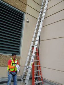 Commercial water damage in Sandy Springs: a building leak