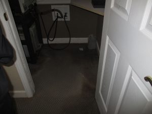 Water damage in Acworth: an office water leak